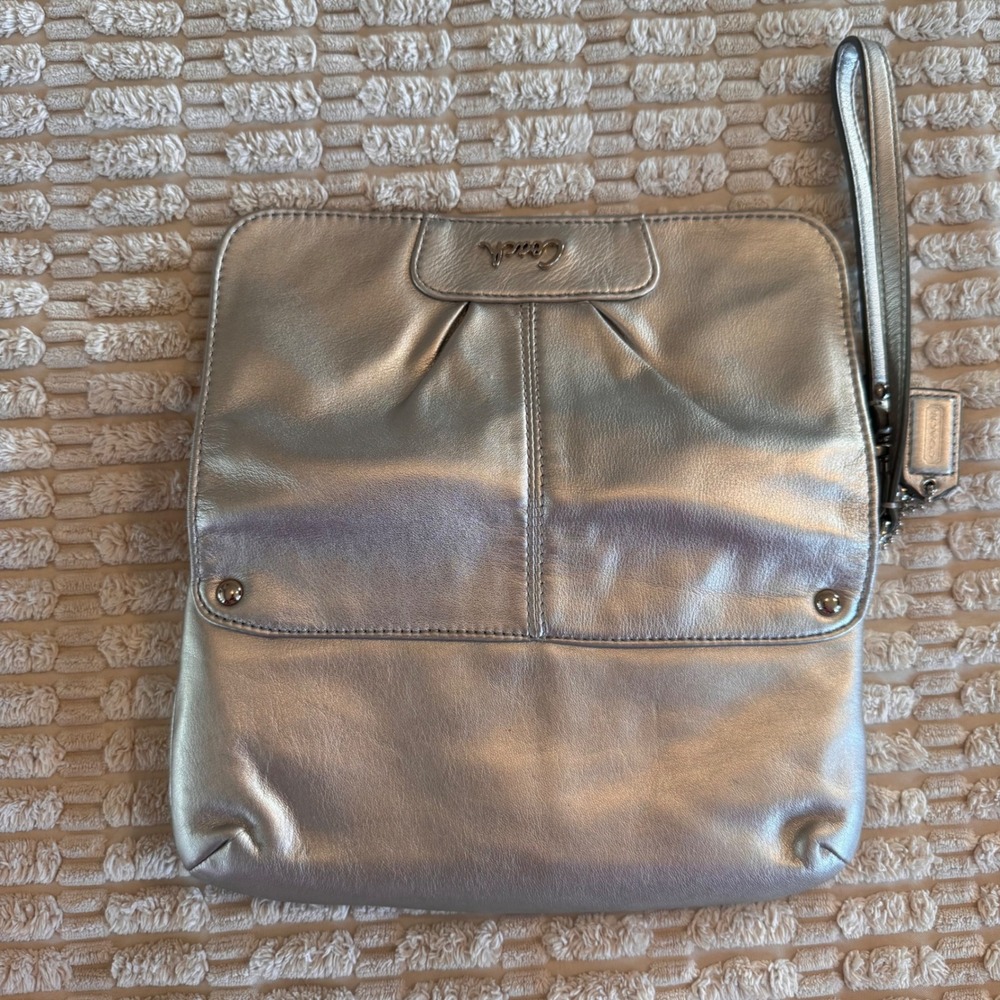 Vtg Coach Ashley Silver Metallic Leather Large Wristlet Clutch Purse Wallet Y2K - Picture 6 of 9